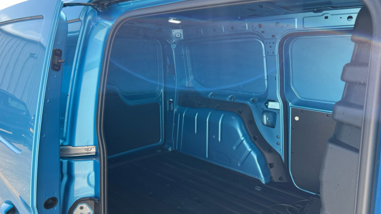 Ford Transit Connect 250 L2 Petrol 1.5 EcoBoost PHEV 150 Limited Van Auto
